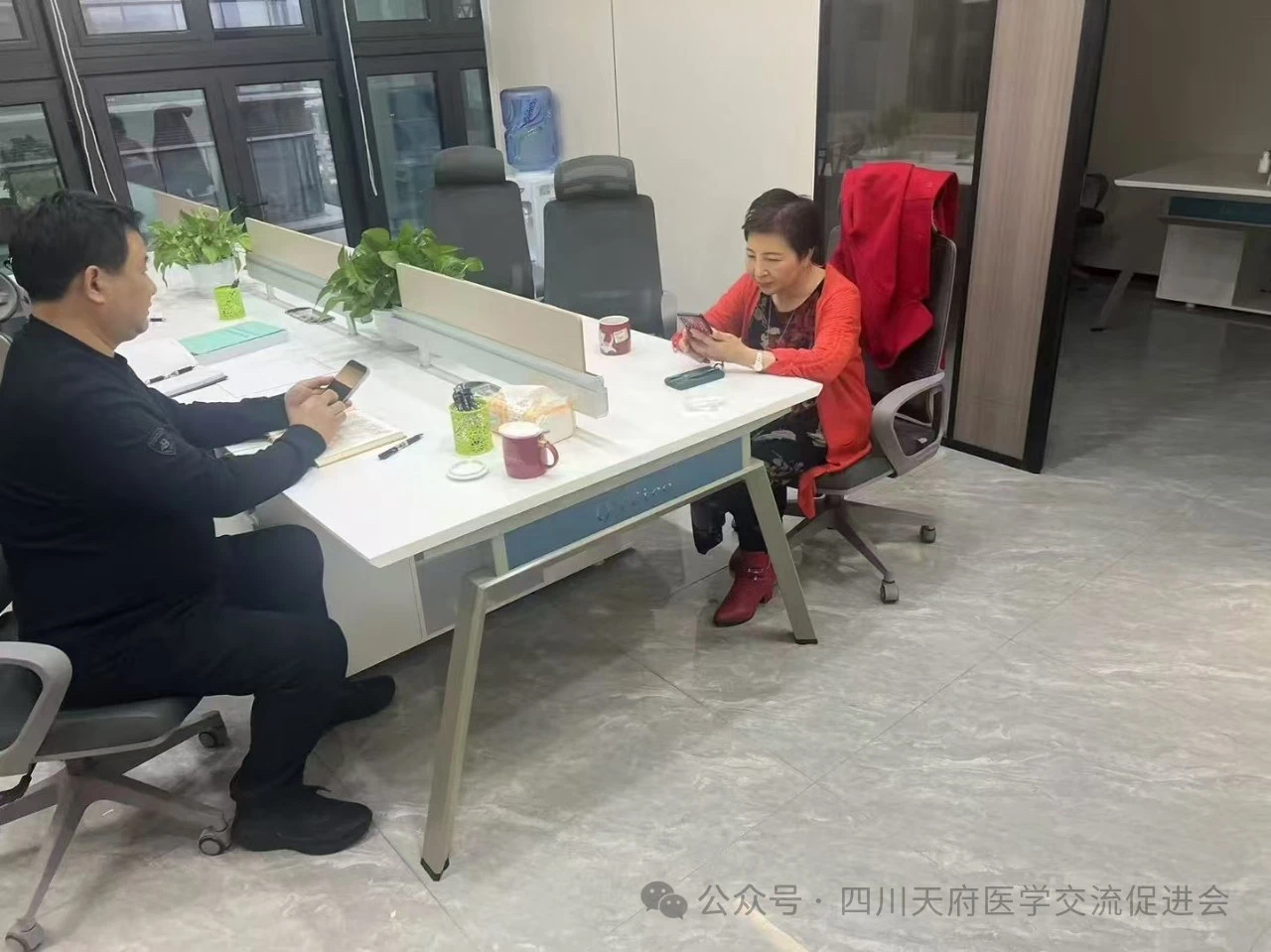 _cgi-bin_mmwebwx-bin_webwxgetmsgimg &MsgID=2861206197940716502&skey=@crypt_a597dcf3_d28ae5450449a48c74ba1addf13e8c3b&mmweb_appid=wx_webfilehelper.jpg