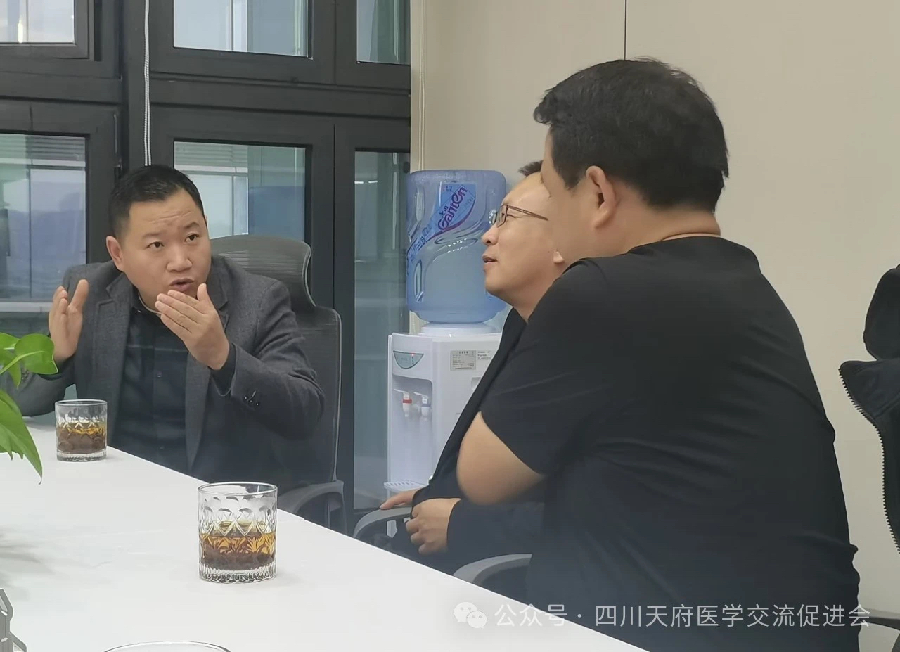 _cgi-bin_mmwebwx-bin_webwxgetmsgimg &MsgID=1260258320603288991&skey=@crypt_a597dcf3_d28ae5450449a48c74ba1addf13e8c3b&mmweb_appid=wx_webfilehelper.jpg