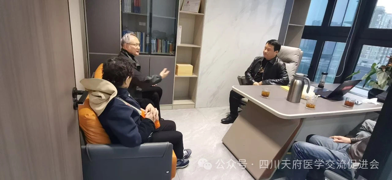 _cgi-bin_mmwebwx-bin_webwxgetmsgimg &MsgID=420680559974332257&skey=@crypt_a597dcf3_d28ae5450449a48c74ba1addf13e8c3b&mmweb_appid=wx_webfilehelper.jpg